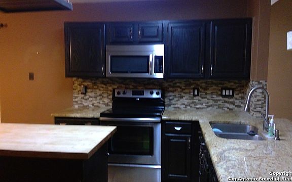 3rd image of 14927 Eagle Run