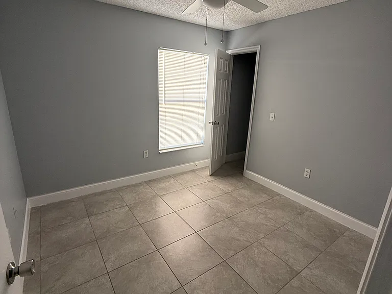1123 Isadore Dr — Photo 8
