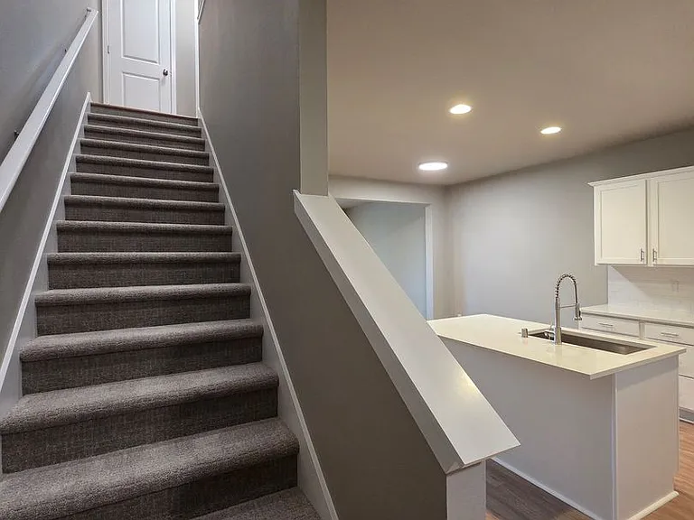 724 N Pearl St #B — Photo 10