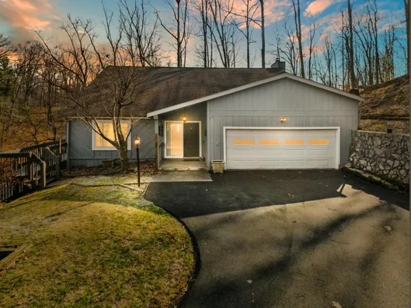 101 Hidden Valley Dr, Radford, VA 24141