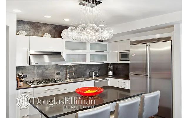 Sold by Douglas Elliman | media 14