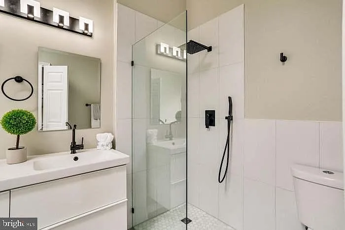 2111 Cambridge Park Ct #6 — Photo 28