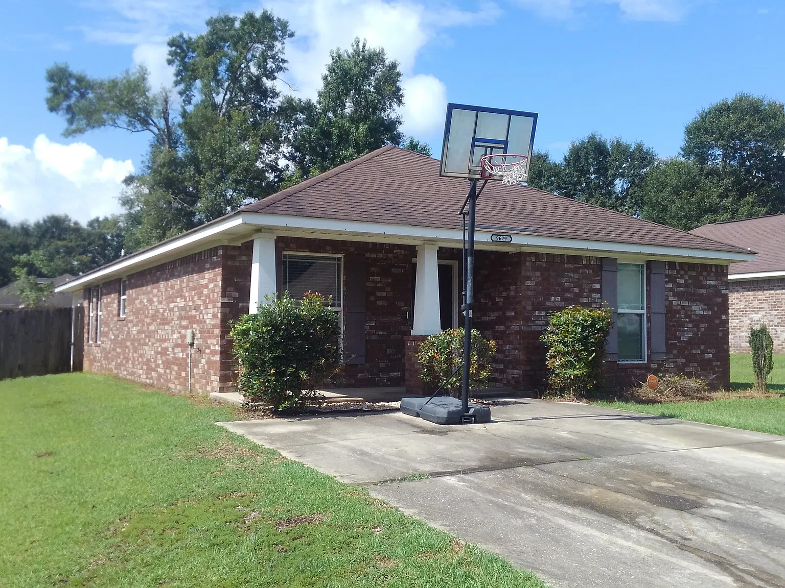 3 bed, 1587 sqft, $1,850 — Photo 2