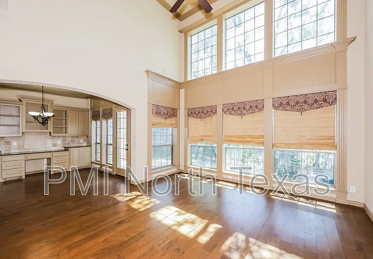 5379 Balmoral Dr — Photo 7