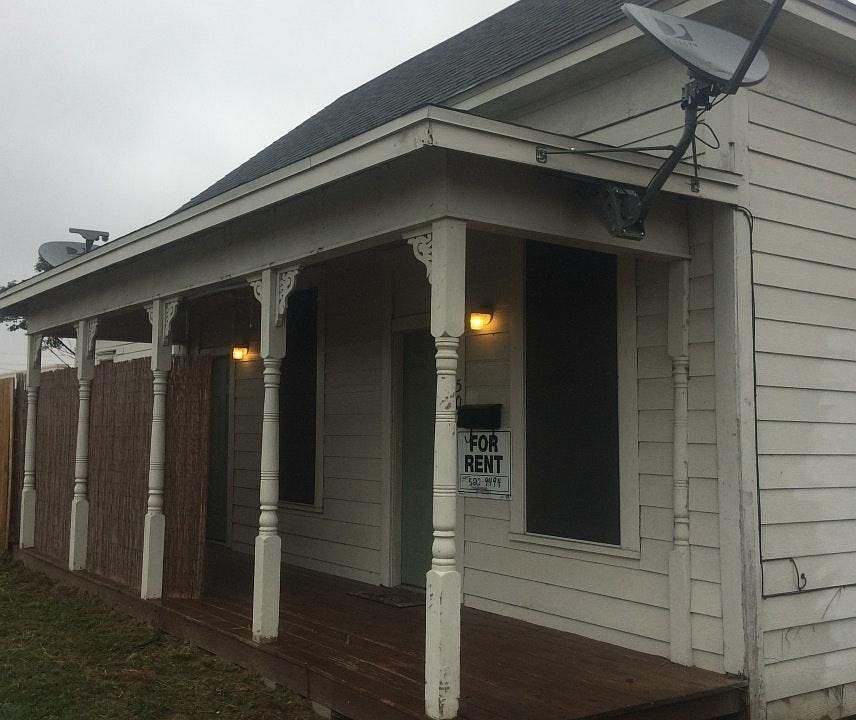 1st image of 502 S 6th St