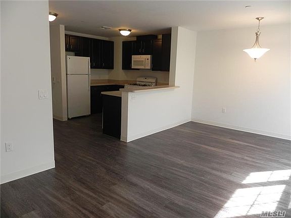 4th image of 100 Gibson Blvd APT 403
