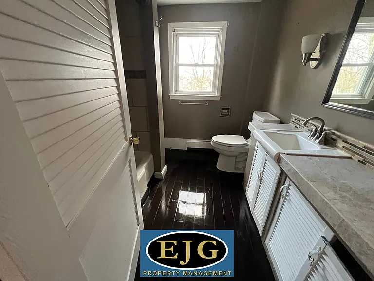163 Pleasant St #2 — Photo 26