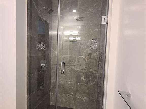 3rd image of 195 McCaul St #1308