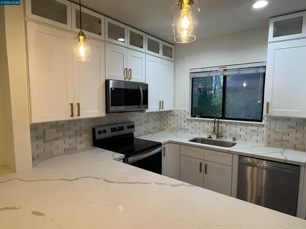 112 N Villa Way, Walnut Creek, CA 94595