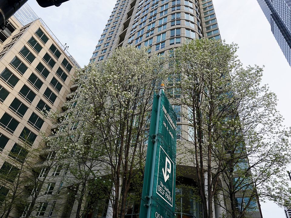 1st image of 345 N Lasalle St #510