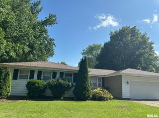 1 Prairie St, Auburn, IL 62615