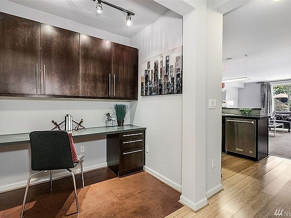 2nd image of 124 Bellevue Ave E Unit 303