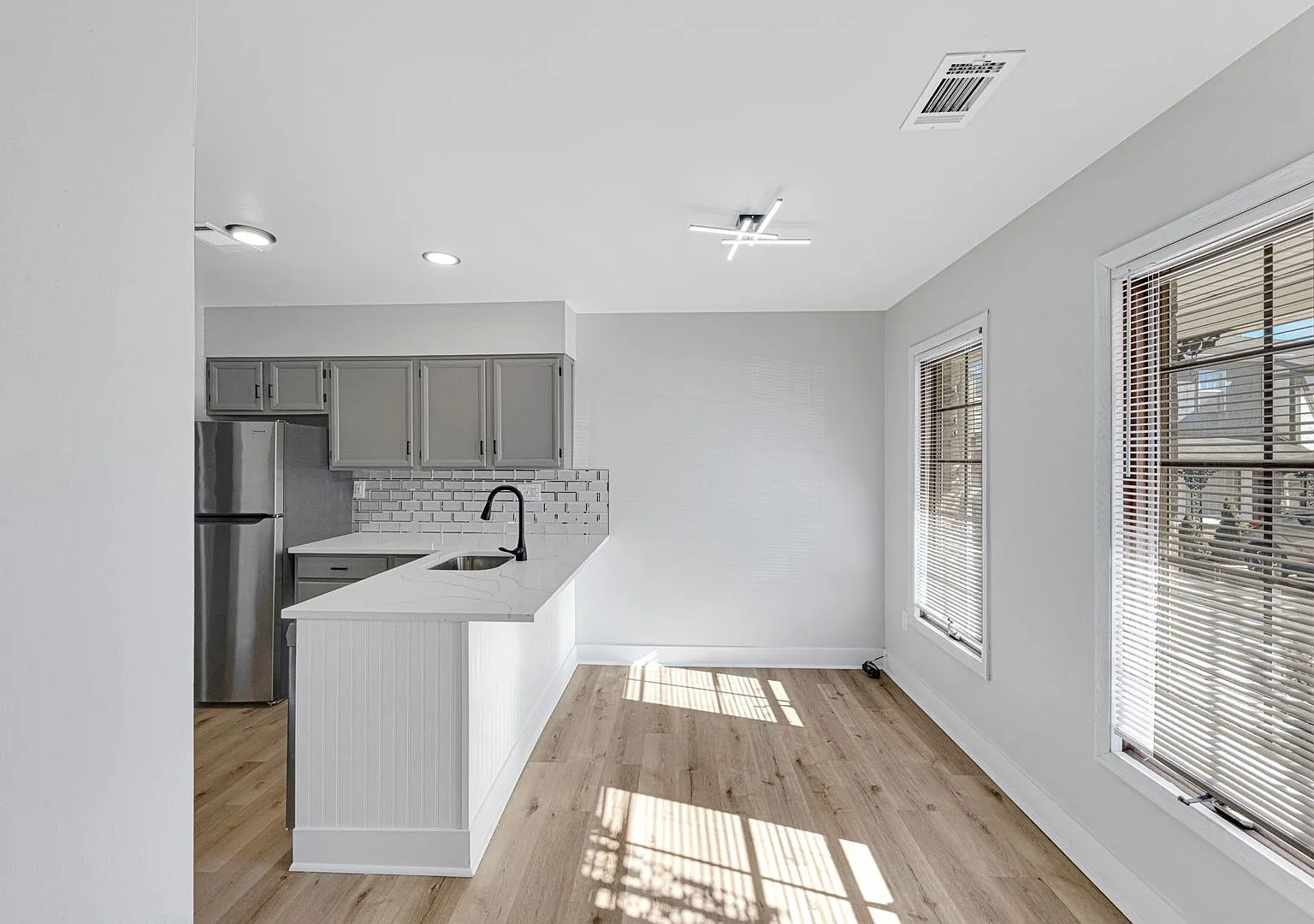 Village Square — Photo 1