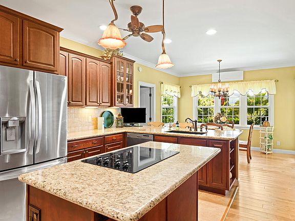 3rd image of 5406 Kolepa Pl