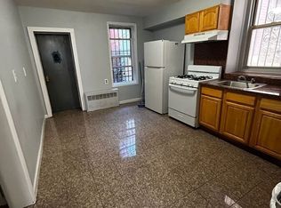 146 Beech St APT 2, Yonkers, NY 10701