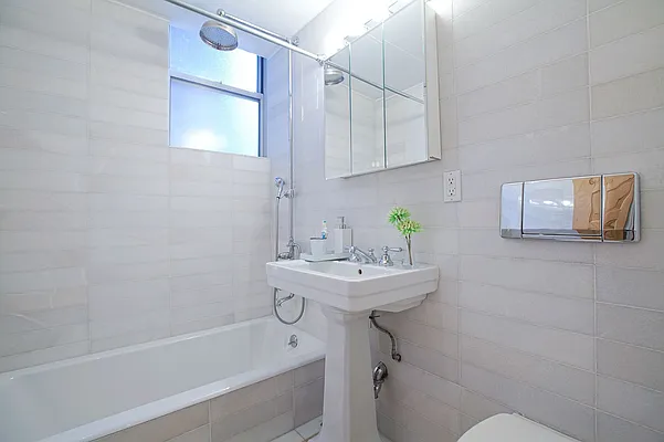 Rented by Keller Williams NYC | media 73