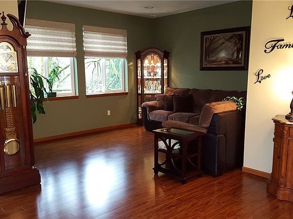 3rd image of 23812 Cedar Ct #K