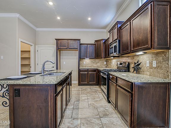 2nd image of 14274 Loma Esmeralda Dr