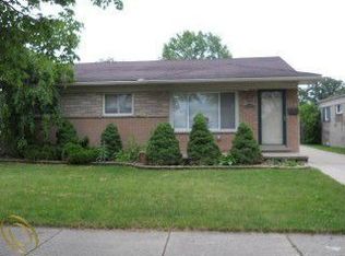31212 Saint Margaret St, Saint Clair Shores, MI 48082