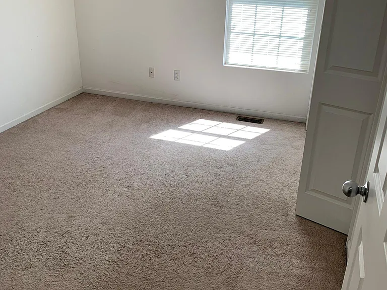 1108 Emma Ct — Photo 18