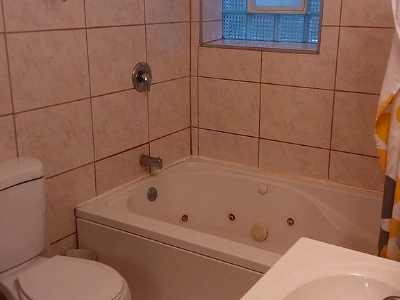 5th image of 7115 S Luella Ave #1