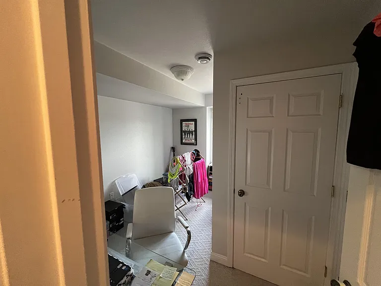 810 Erie Ave #5 — Photo 6