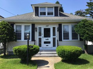 147 Leverich St, Hempstead, NY 11550