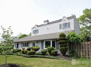 53 Winthrop Rd, Edison, NJ 08817