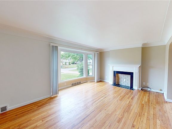 5th image of 2119 Miramar Blvd