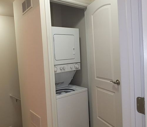 3rd image of 4032 Cloverlane Dr