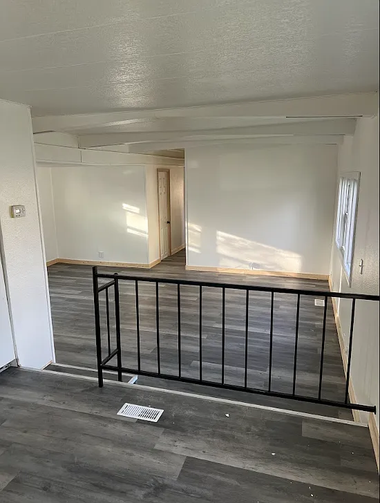 Building Photo - 475 E 4 S #2