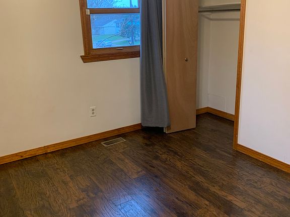 4th image of 1609 Viking Dr