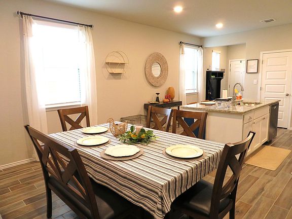 5th image of 191 Kinsley Way