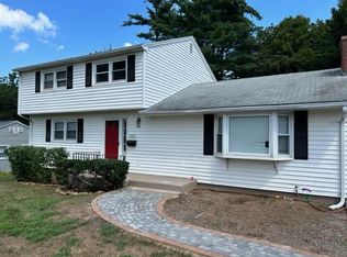 51 Riverside Dr, Hamden, CT 06518