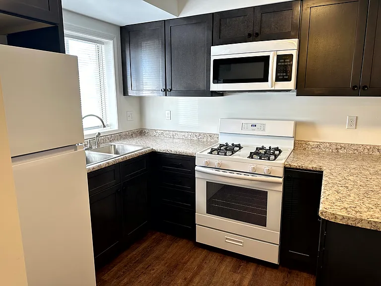 1 Florentine Ct — Photo 7