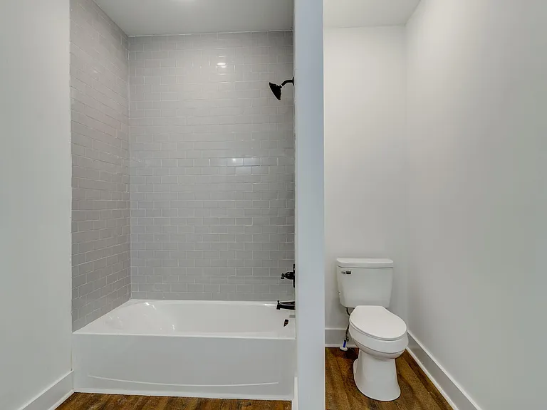 223 Walnut Ln — Photo 5