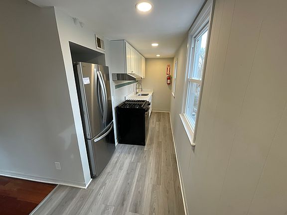 2nd image of 165 Corabelle Ave Floor 3