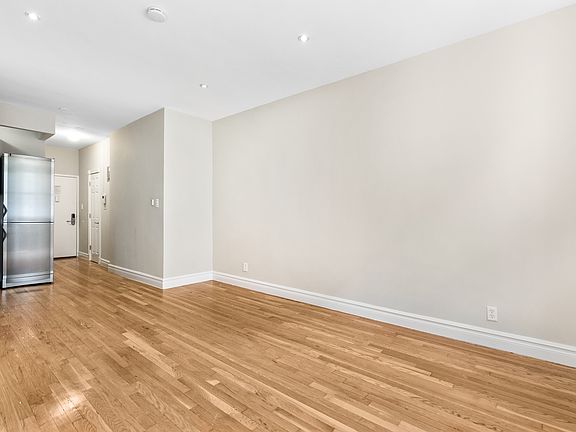 2nd image of 336 E 81st St APT 1B