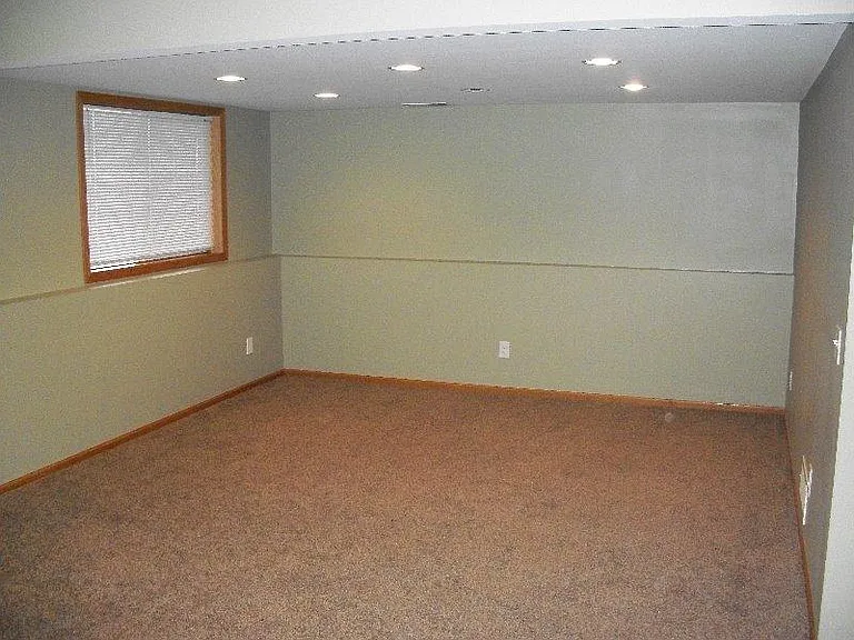 2319 Elianna Dr — Photo 10