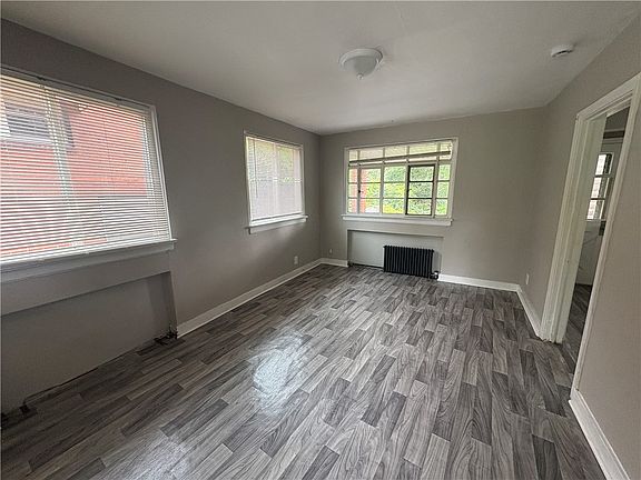 3rd image of 360 Wylie