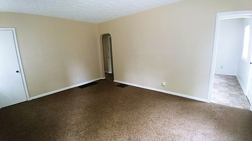 2nd image of 4411 Leacourt Dr