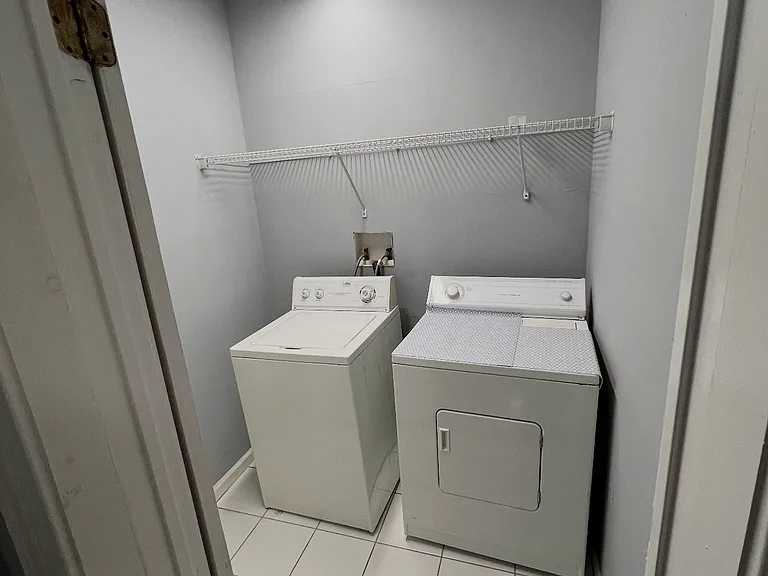 585 Chapel St #1 — Photo 7