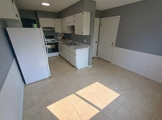 320 Johnson St SE #D, Caledonia, MI 49316