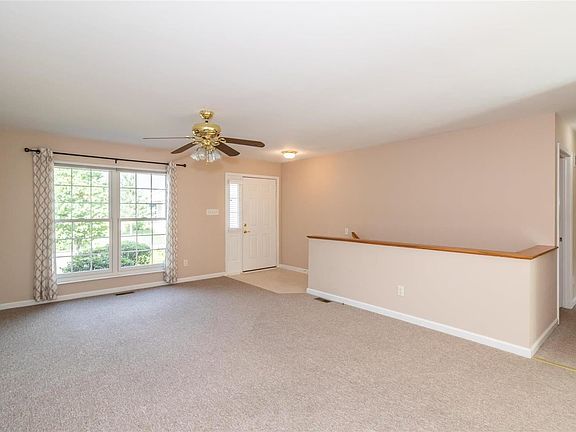 2nd image of 10222 Greenwich Pl