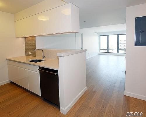 5th image of 13676 39th Ave #F