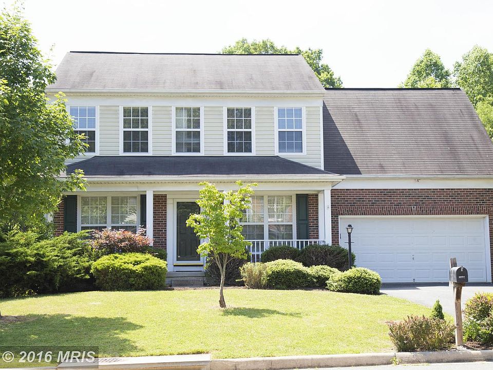 1st image of 5863 Moonbeam Dr