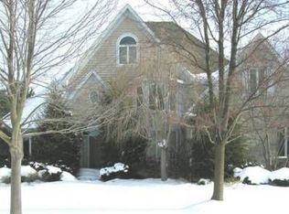 245 Camden Ln, Aurora, OH 44202