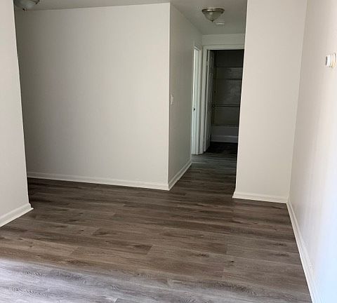 3rd image of 81 Shaker Heights Rd #76