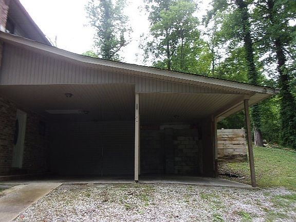 2nd image of 953 Oaklawn Est
