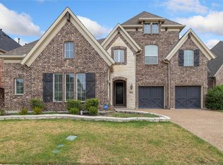 900 Marietta Ln, Savannah, TX 76227